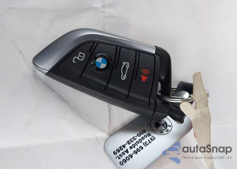 2025 BMW 330I xDrive z USA, uszkodzony, nr VIN 3MW89CW06S8F12689